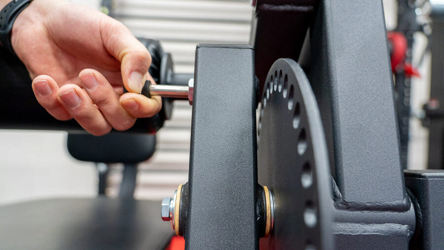 Coop adjusting Titan Seated Leg Curl/Extension